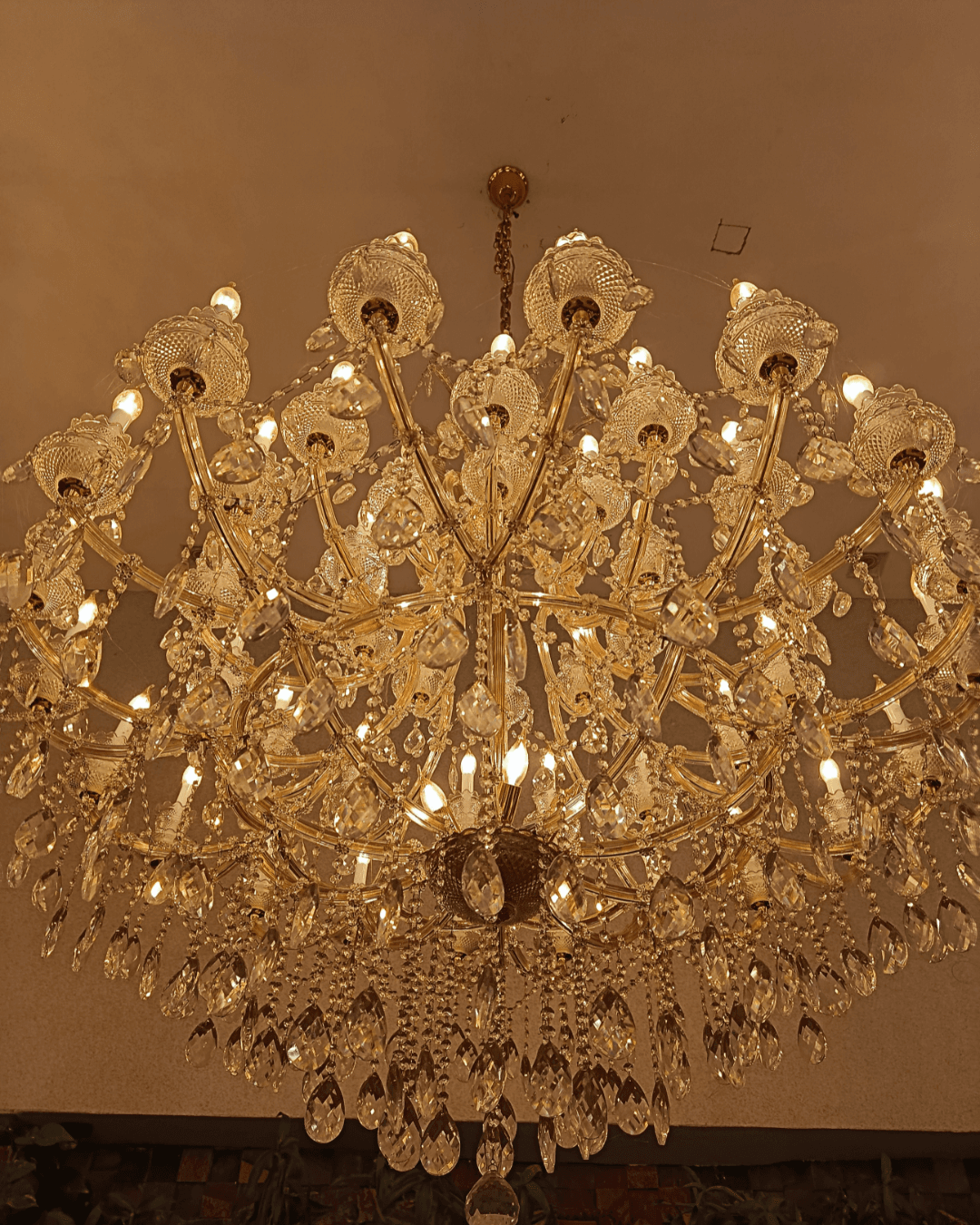 Lustre de Cristal Maria Thereza 48 Braços