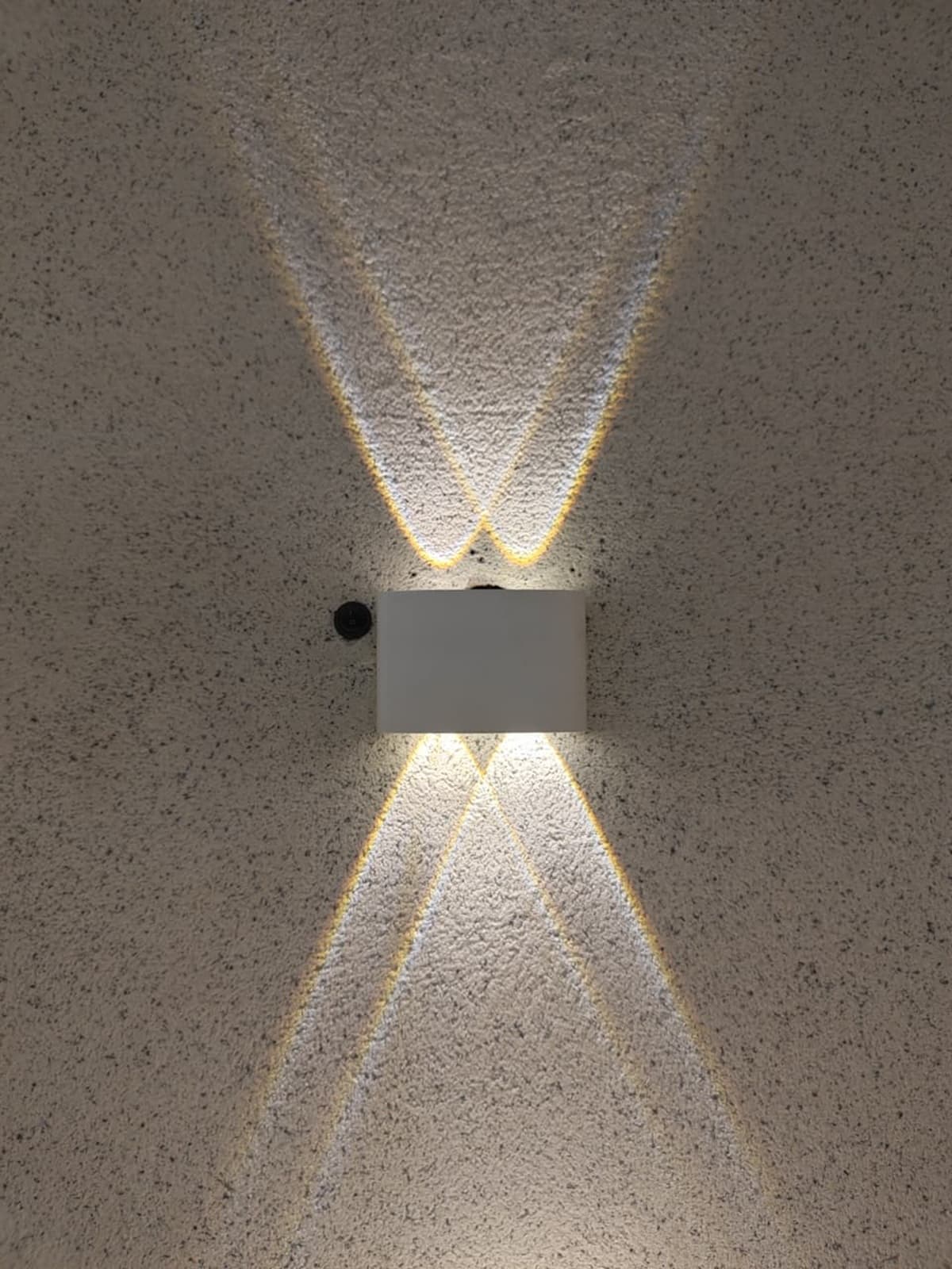 Arandela De Led 4w Retangular 2Focos c/4 Lentes 3000k Branco