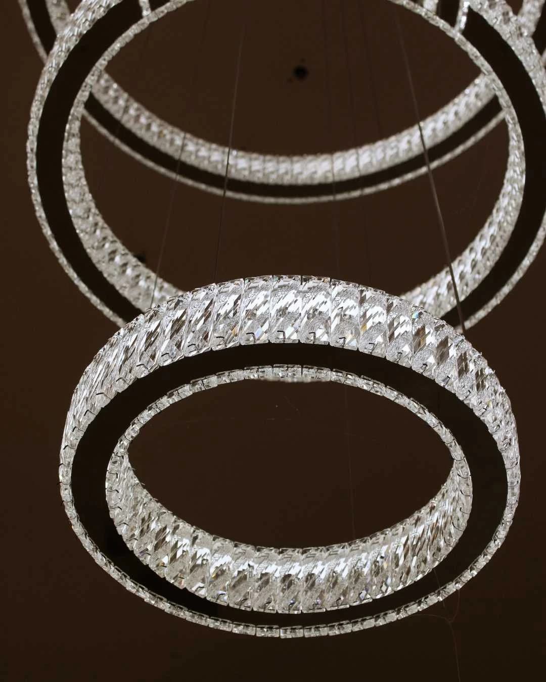 Pendente LED Allianz Cristal 110W 3 Cores Bivolt Ø80/60/40cm