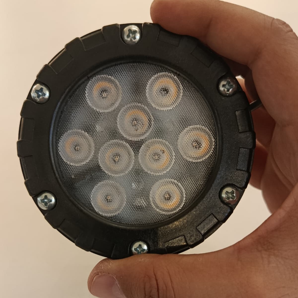 Spot Refletor LED 8W 3000K Plastico IP65 Preto - Iluctron