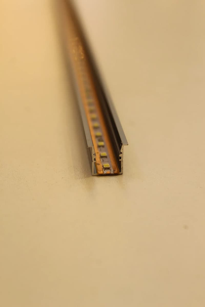 Perfil U 1mt 12mm Embutir C/led 12v 6000k