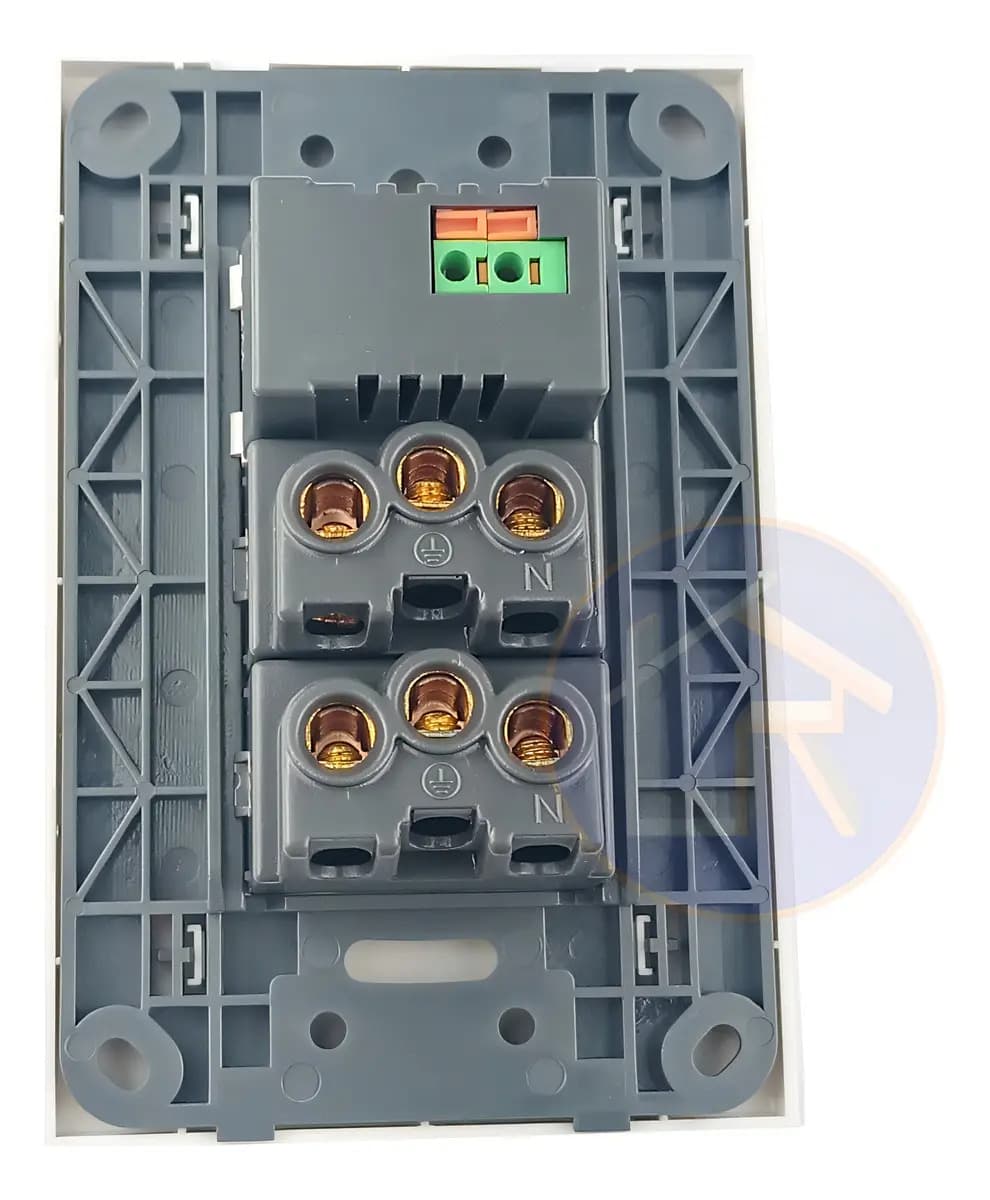 Placa 4x2 com 2 Tomadas Universal 10A + 2 USB - Soyan A8-2U2C Branco