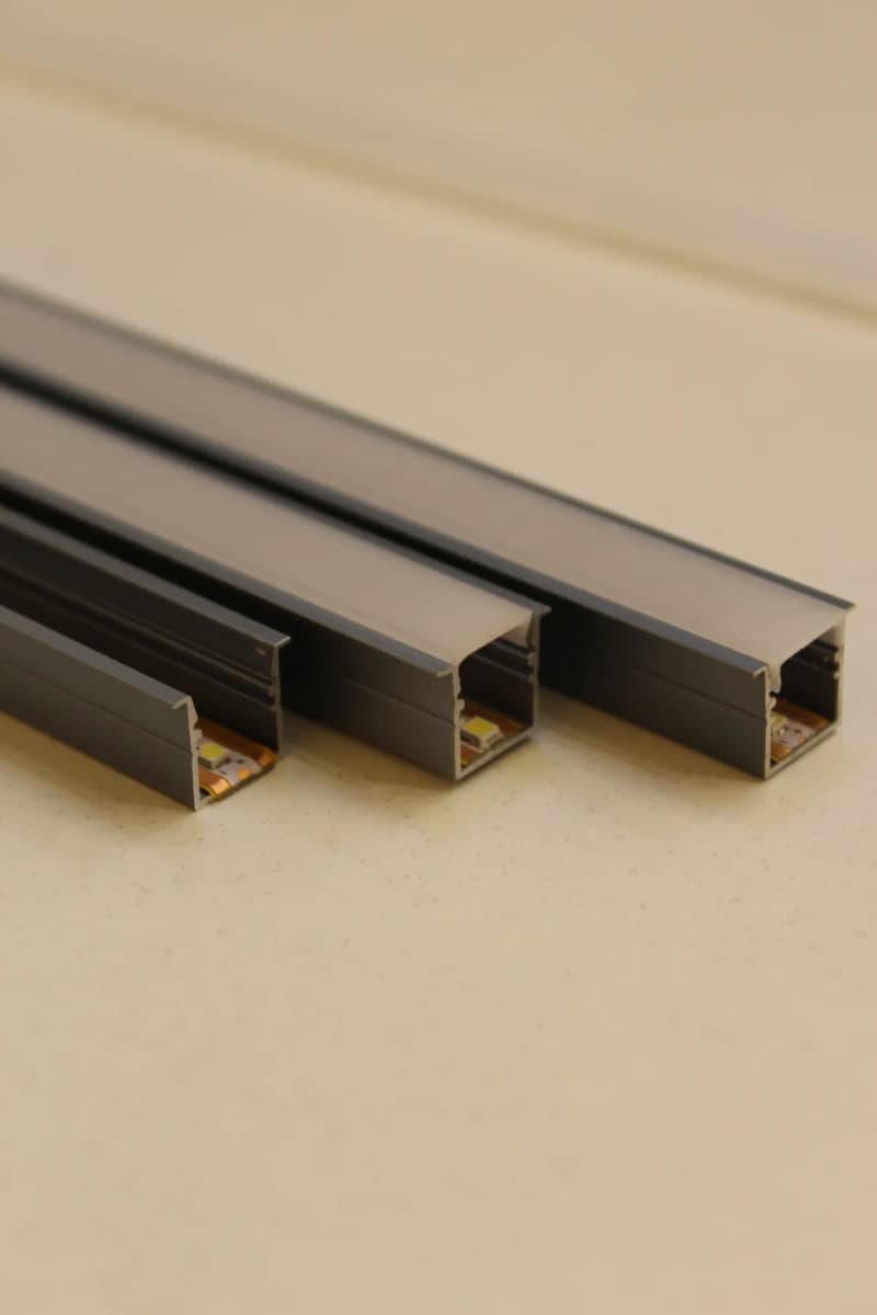Perfil U 1mt 12mm Embutir C/led 12v 6000k